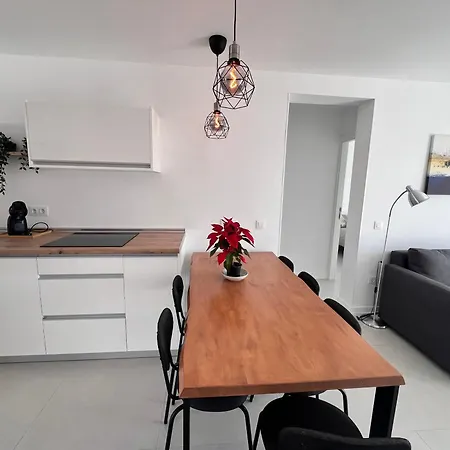Seaview Modern In Downtown Apartment Los Cristianos (Tenerife)