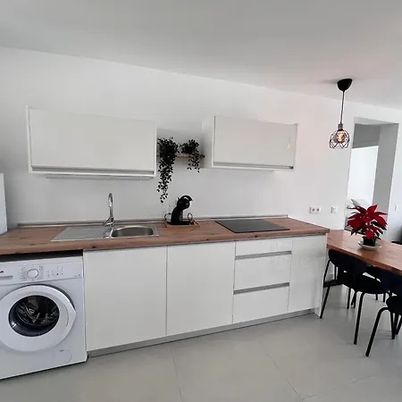 Seaview Modern In Downtown Apartment Los Cristianos (Tenerife)