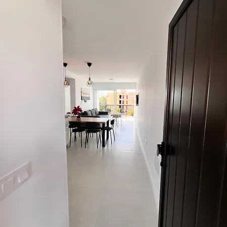 Seaview Modern In Downtown Lejlighed